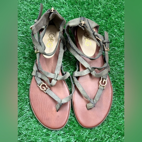 Guess‎ Women Sandals - Picture 1 of 6